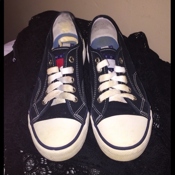 ❤️Vintage TOMMY HILFIGER Sneakers, Women’s Size 7 - Picture 2 of 4